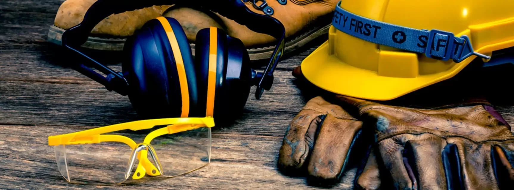 yoursafety.gr/en Equipment for heavy work
